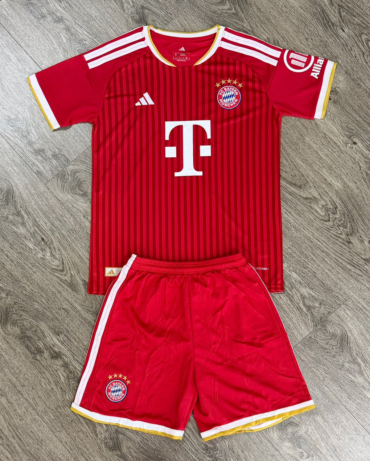 UNIFORME BAYERN MUNICH 2026/27
